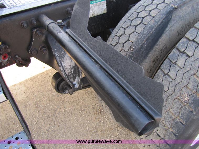 image for item 8417 1999 Freightliner FLC120 Century Class semi truck