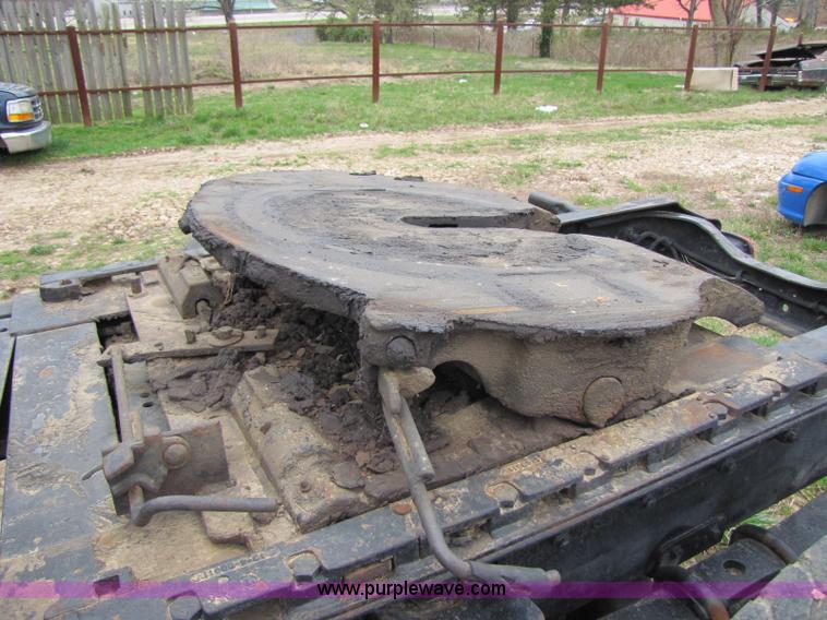 image for item 8433 1991 Ford LN9000 semi truck