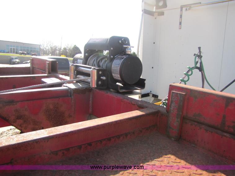 image for item 8444 1997 Beatrice Motor 53' Wedge car hauler