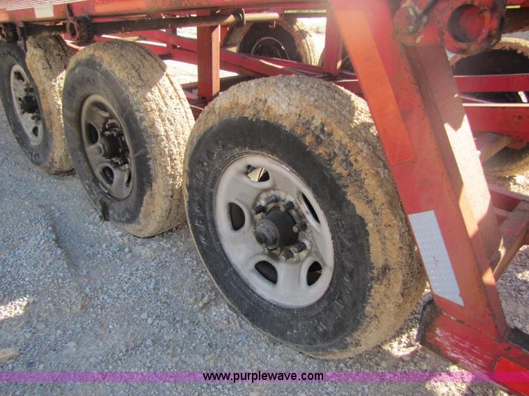 image for item 8444 1997 Beatrice Motor 53' Wedge car hauler