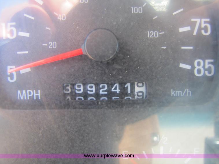 image for item 8445 1997 Ford LT9501 Louisville 101 semi truck