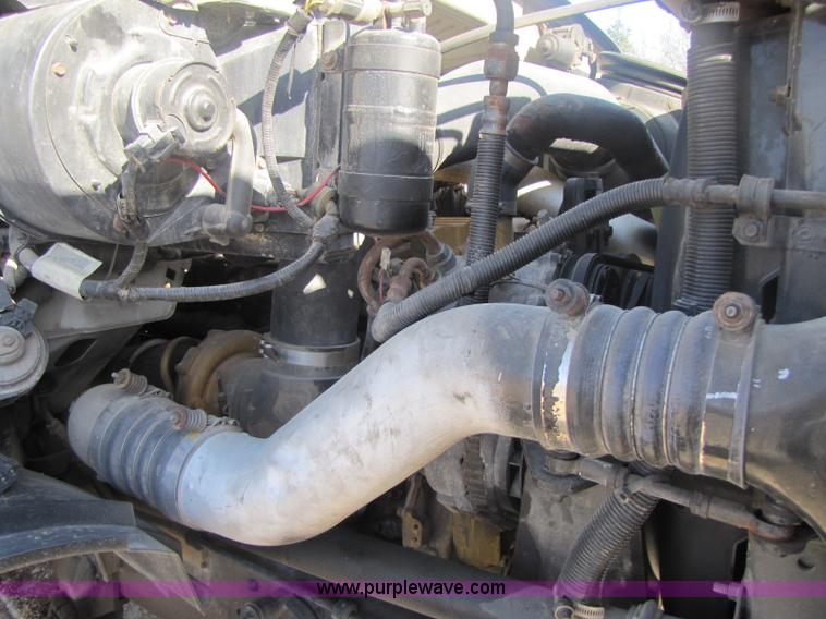 image for item 8445 1997 Ford LT9501 Louisville 101 semi truck