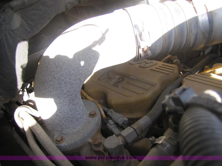 image for item 8445 1997 Ford LT9501 Louisville 101 semi truck