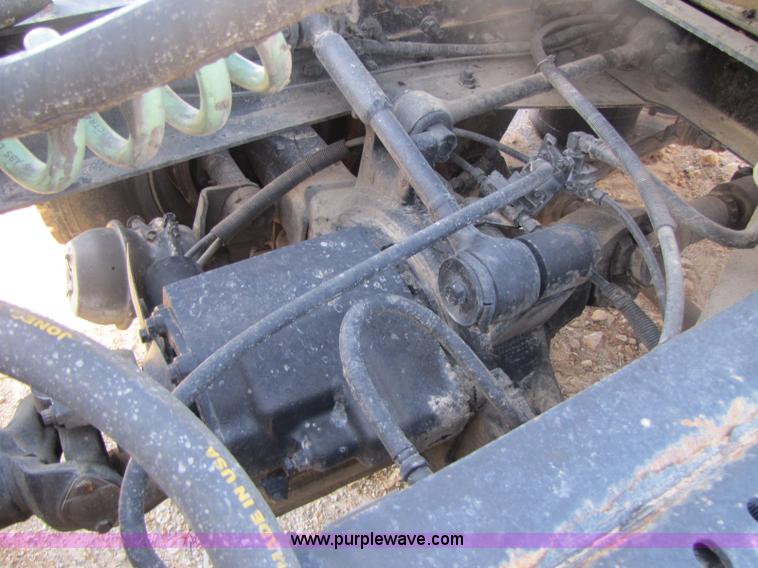 image for item 8445 1997 Ford LT9501 Louisville 101 semi truck