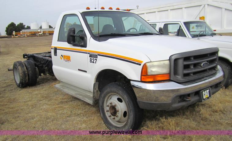 image for item 3069 2000 Ford F550 XL Super Duty pickup truck cab and chassis