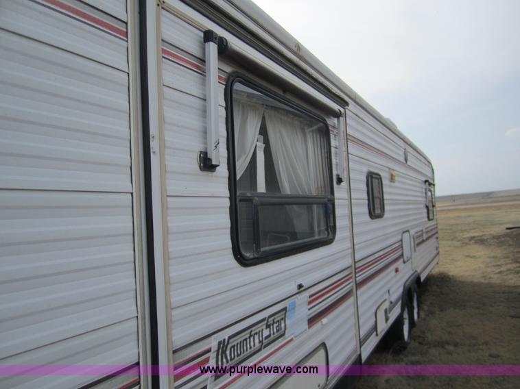 image for item 3070 1991 Kountry Star 35' camper