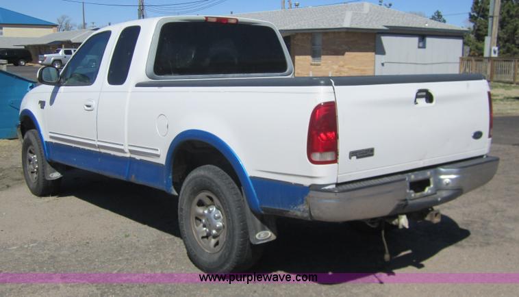 image for item 3074 1998 Ford F250 XLT Supercab pickup truck