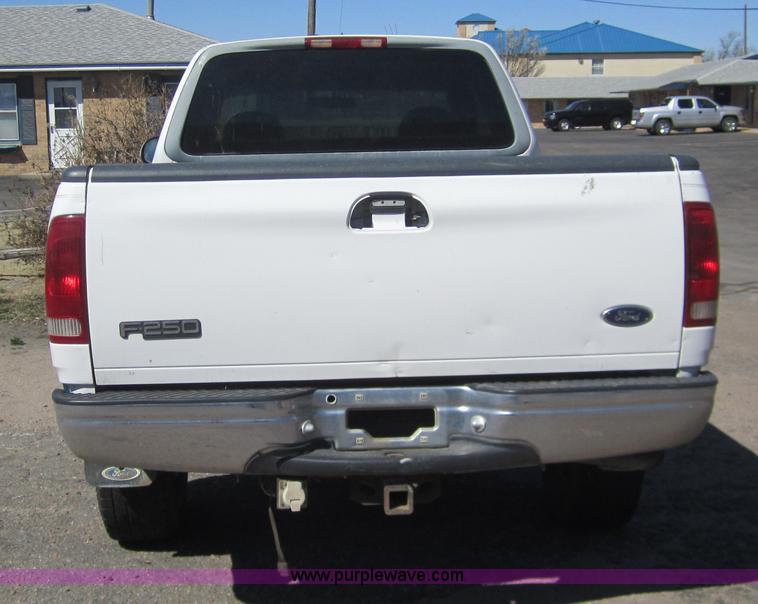 image for item 3074 1998 Ford F250 XLT Supercab pickup truck