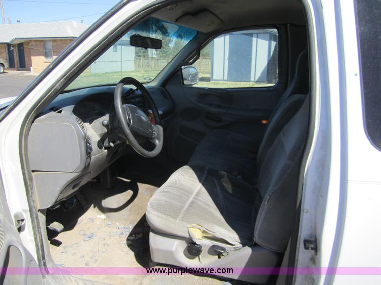 image for item 3074 1998 Ford F250 XLT Supercab pickup truck