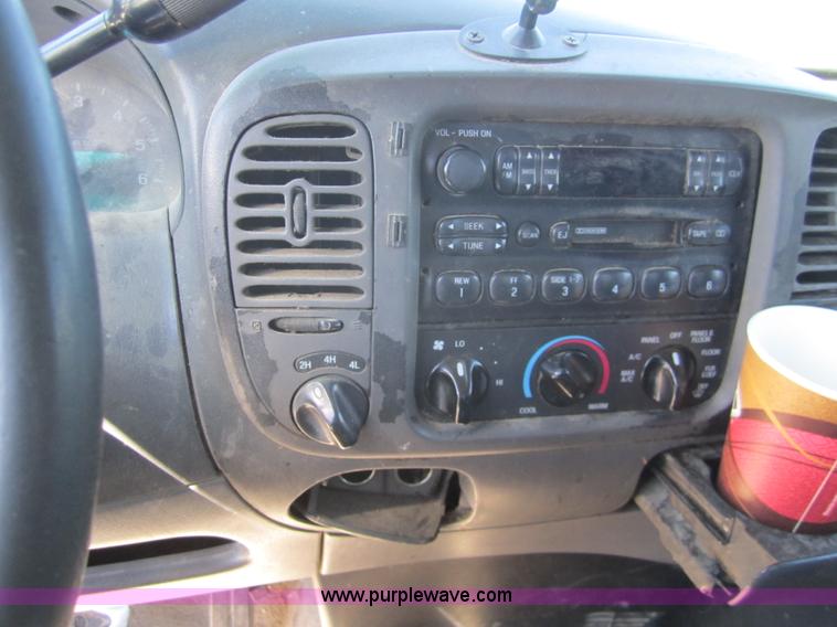 image for item 3074 1998 Ford F250 XLT Supercab pickup truck