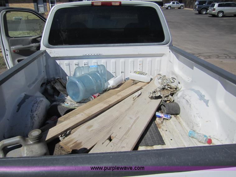 image for item 3074 1998 Ford F250 XLT Supercab pickup truck