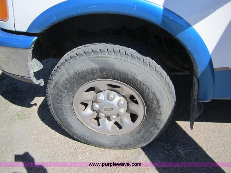 image for item 3074 1998 Ford F250 XLT Supercab pickup truck