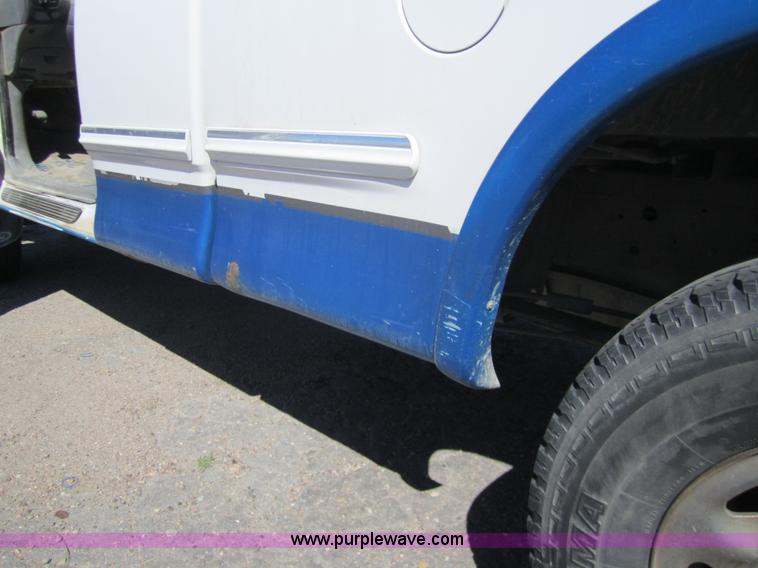 image for item 3074 1998 Ford F250 XLT Supercab pickup truck