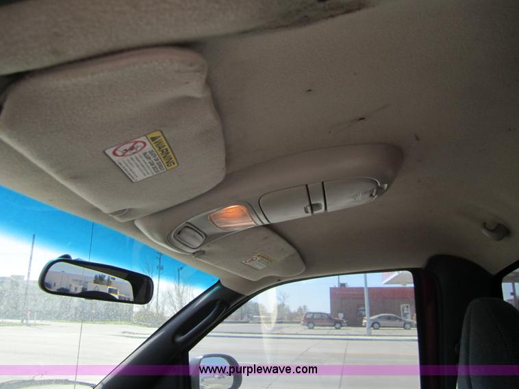 image for item 3075 1999 Dodge Dakota SLT pickup truck