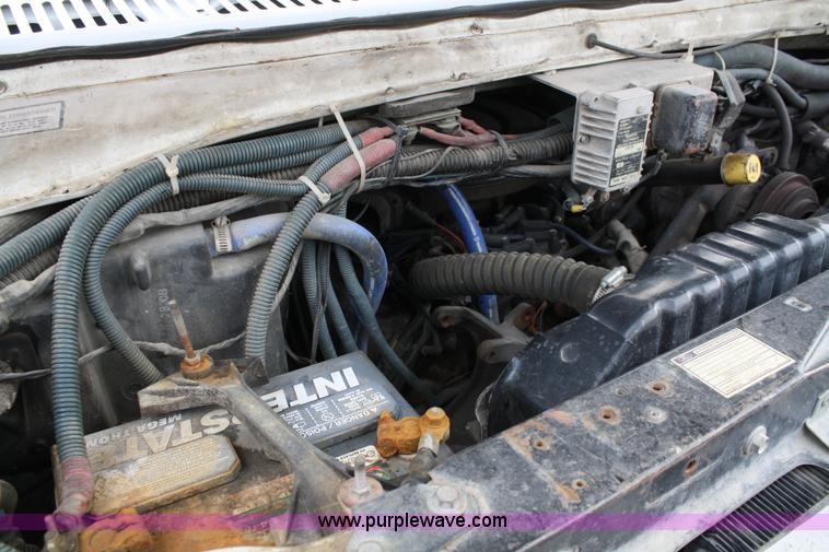 image for item 4684 1987 Ford Econoline E350 XL ambulance