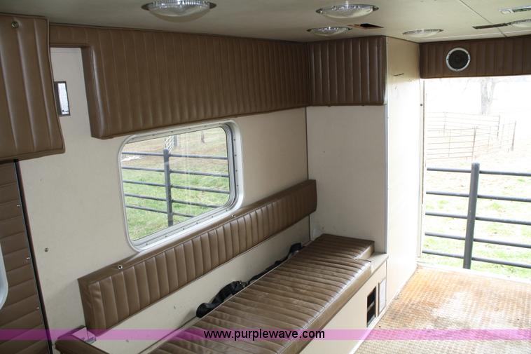 image for item 4684 1987 Ford Econoline E350 XL ambulance