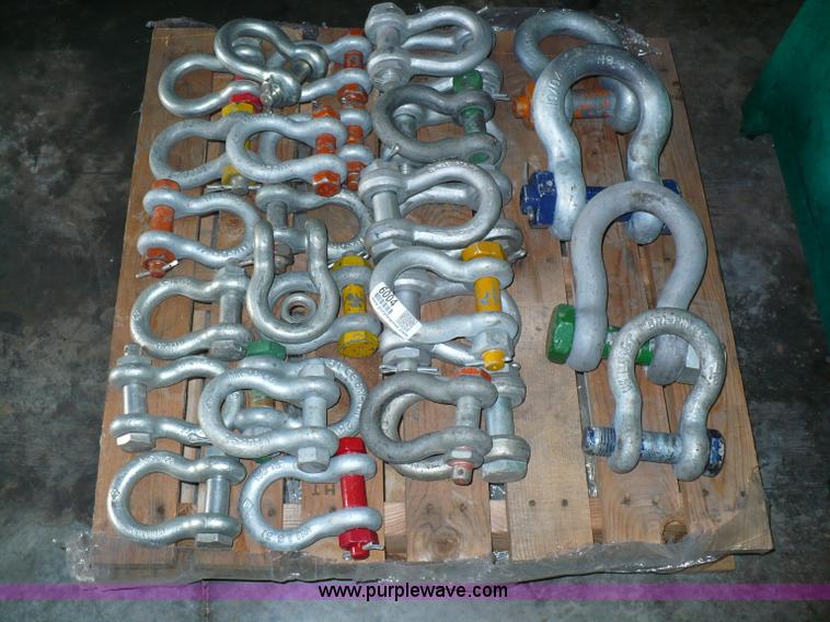 image for item 6004 Lifting shackles/clevis's