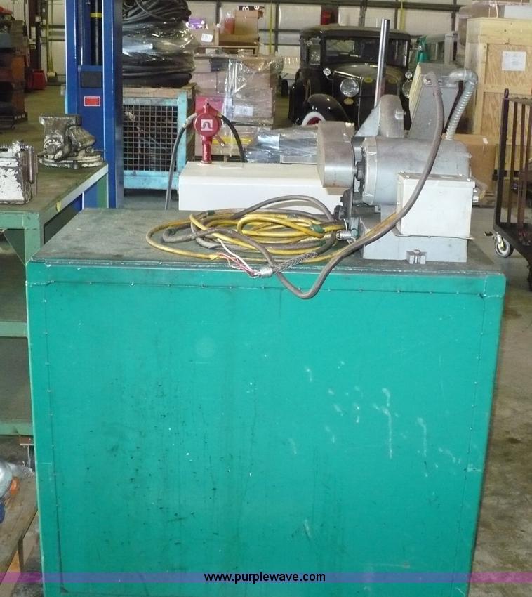 image for item 6005 Aeroquip C hose cutting machine