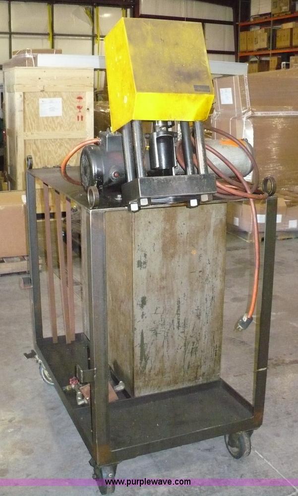 image for item 6006 Parke hose crimping machine