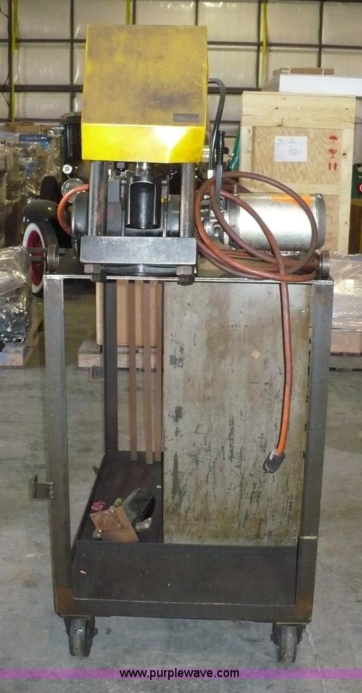 image for item 6006 Parke hose crimping machine