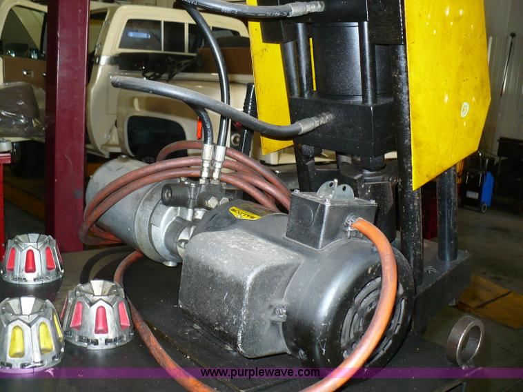 image for item 6006 Parke hose crimping machine