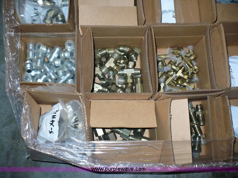 image for item 6008 Parker fittings/adapters