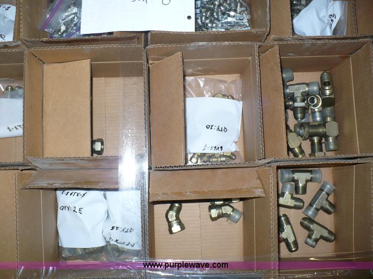 image for item 6009 Parker fittings/adapters