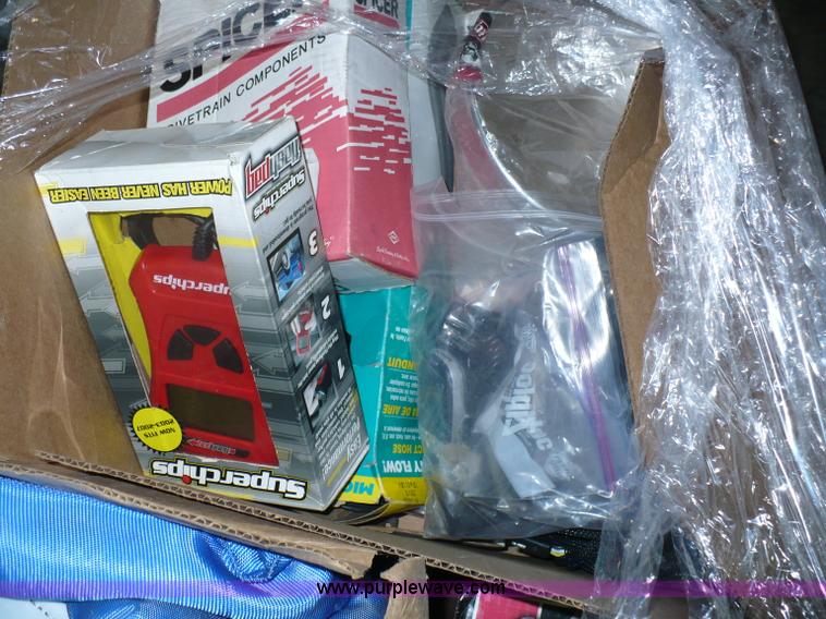 image for item 6010 Assorted parts