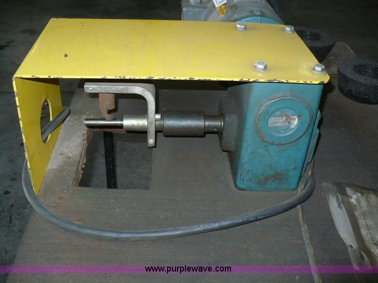 image for item 6015 Hydraulic hose skiver