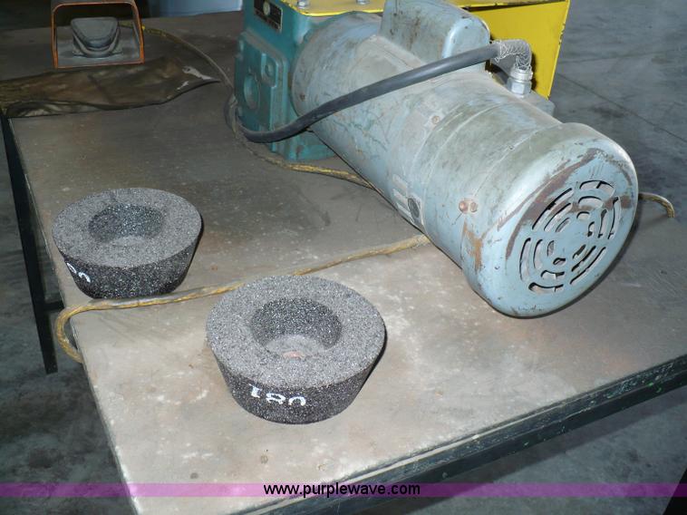 image for item 6015 Hydraulic hose skiver