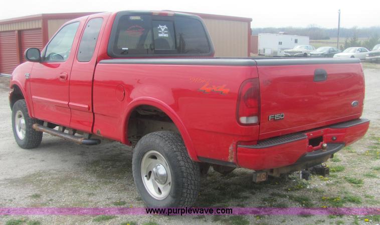 image for item 7010 2000 Ford F150 XLT Sport Supercab pickup truck