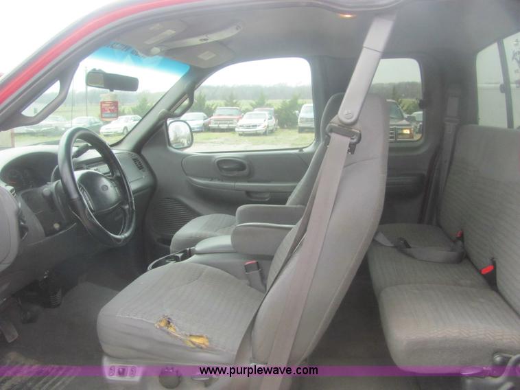 image for item 7010 2000 Ford F150 XLT Sport Supercab pickup truck