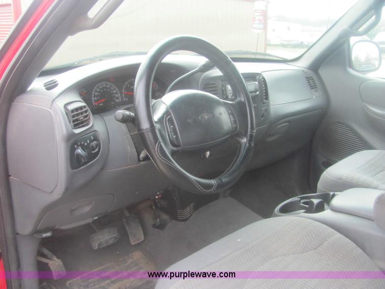 image for item 7010 2000 Ford F150 XLT Sport Supercab pickup truck