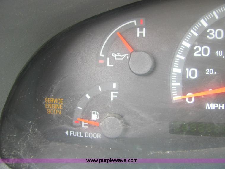 image for item 7010 2000 Ford F150 XLT Sport Supercab pickup truck