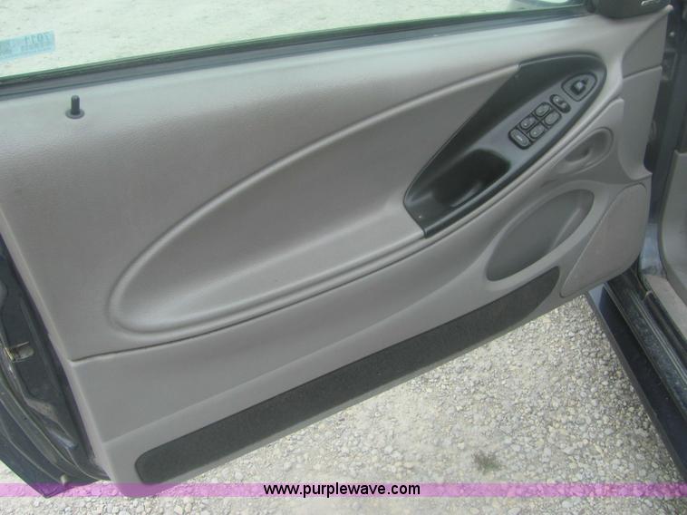 image for item 7011 2001 Ford Mustang GT convertible