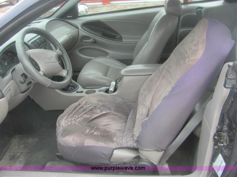 image for item 7011 2001 Ford Mustang GT convertible