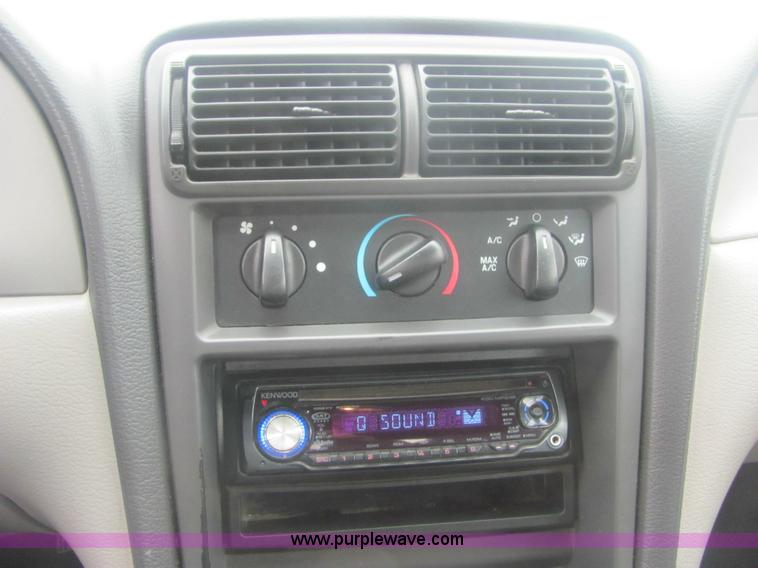 image for item 7011 2001 Ford Mustang GT convertible