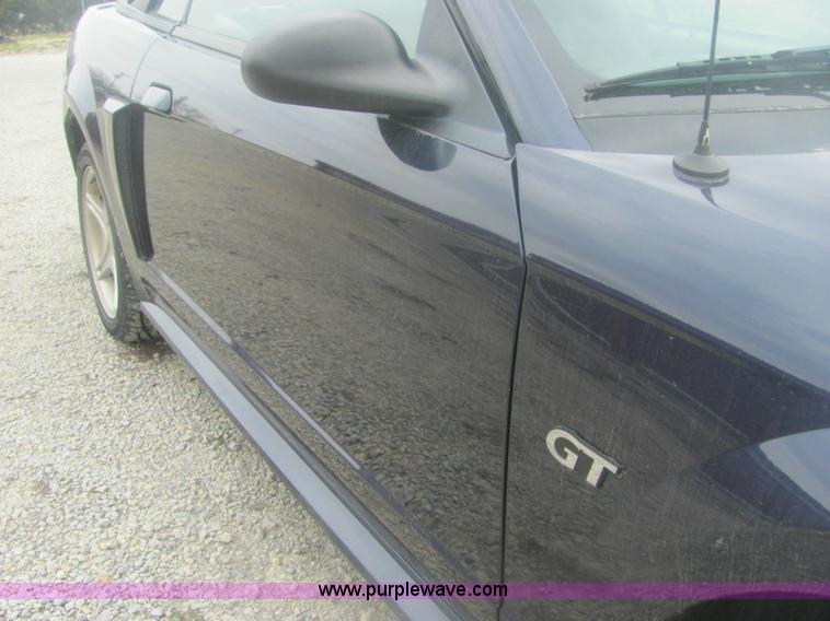 image for item 7011 2001 Ford Mustang GT convertible