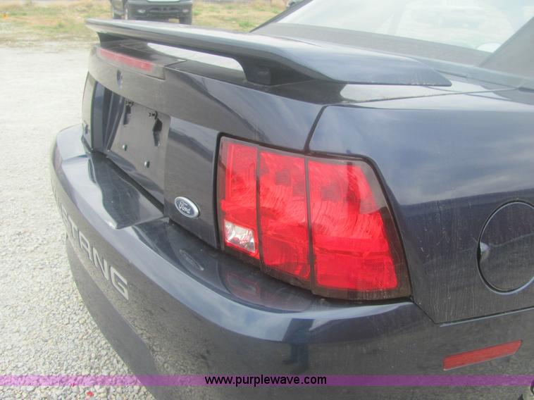 image for item 7011 2001 Ford Mustang GT convertible