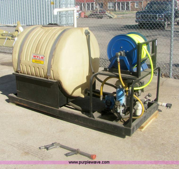 image for item 7014 Wylie portable spray unit