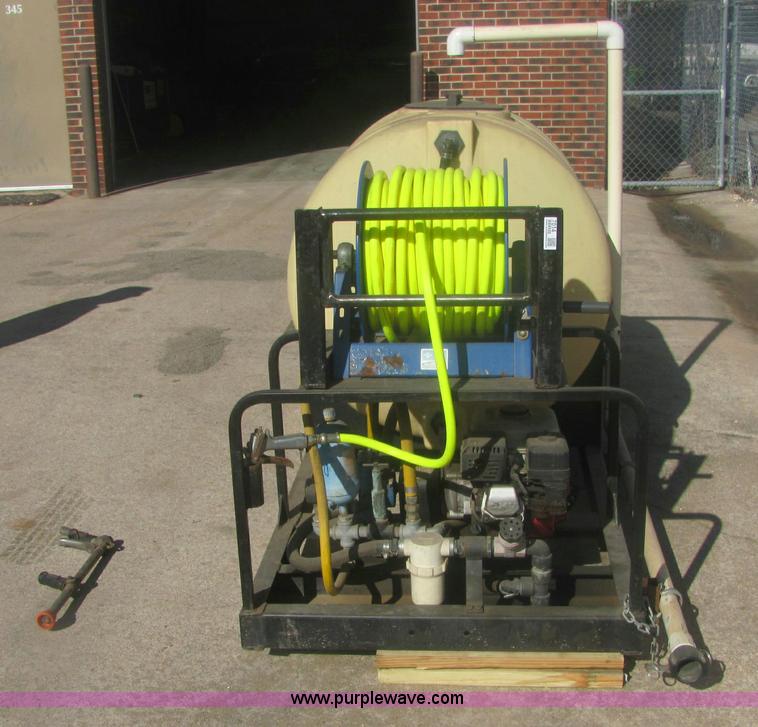 image for item 7014 Wylie portable spray unit