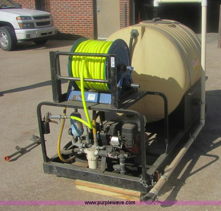 image for item 7014 Wylie portable spray unit