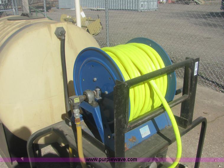 image for item 7014 Wylie portable spray unit
