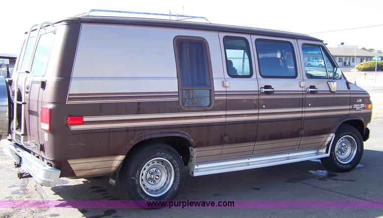image for item 7309 1989 Chevrolet G20 Mark III Conversion van