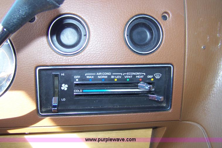 image for item 7309 1989 Chevrolet G20 Mark III Conversion van