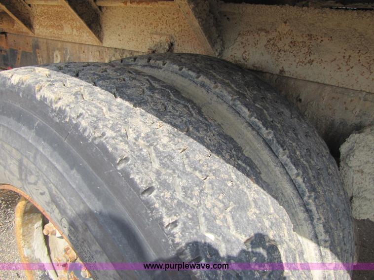 image for item 8421 1985 Ford LTL9000 water truck