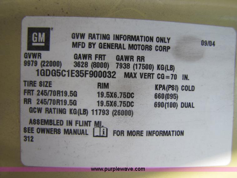 image for item 8422 2005 GMC C5500 cab and chassis