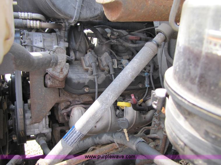 image for item 8423 2003 GMC C5500 cab and chassis