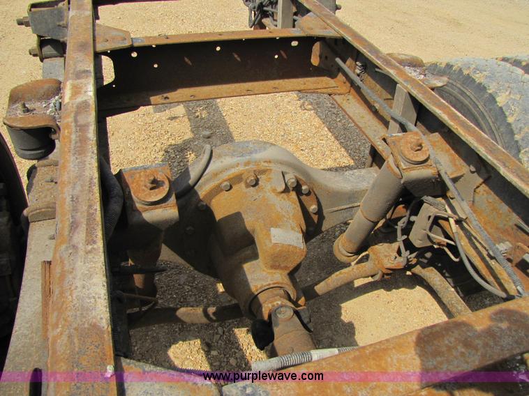 image for item 8423 2003 GMC C5500 cab and chassis