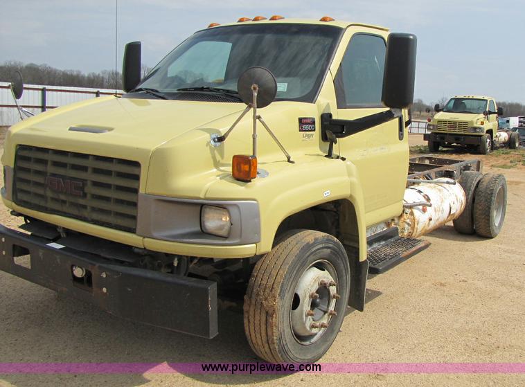 image for item 8425 2003 GMC C5500 cab and chassis
